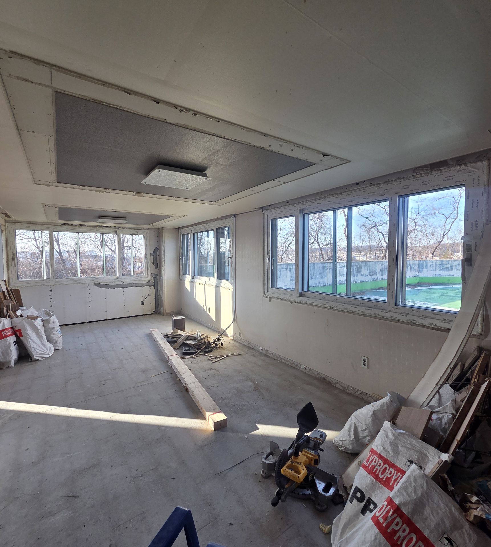 통일로1269-34우림화학